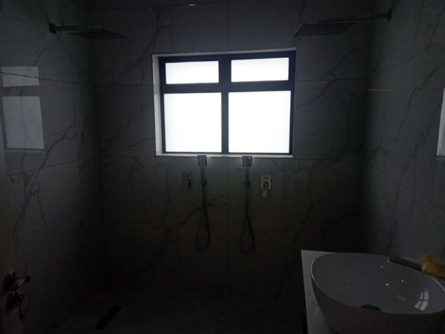 4 Bedroom Property for Sale in Wavecrest Eastern Cape
